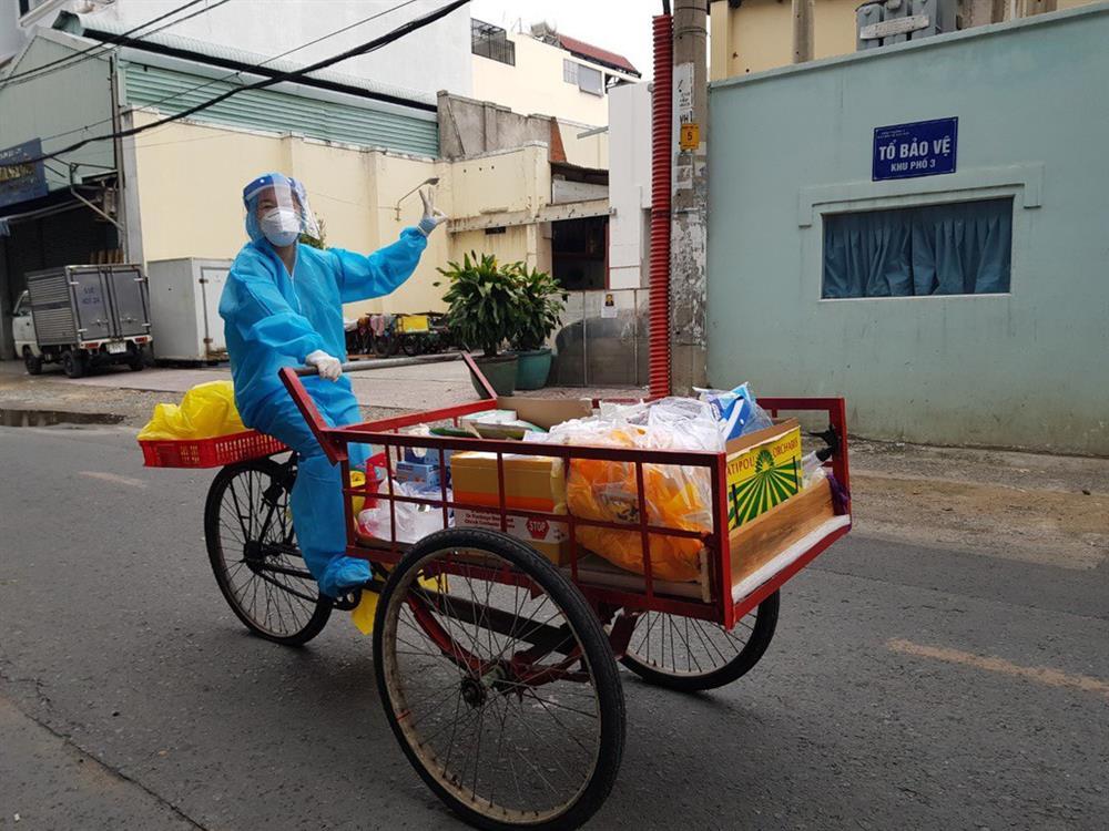 Đi xe ba gác săn Covid-19 ở TP.HCM-1