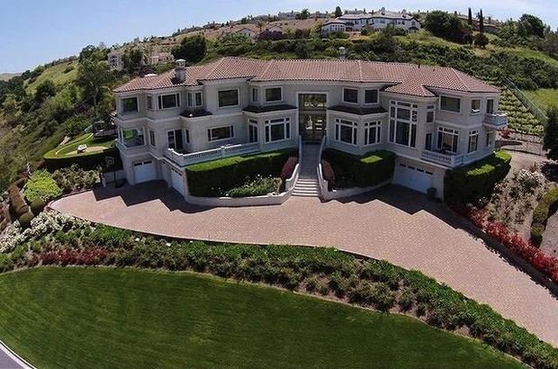 BST siêu xe và bất động sản dài mải miết của vợ chồng Đan Trường-3