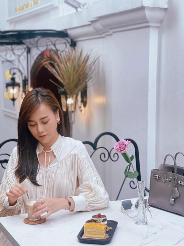 Phương Oanh tóc dài cực xinh, ngóng Nam Hương Vị Tình Thân có tạo hình mới-3