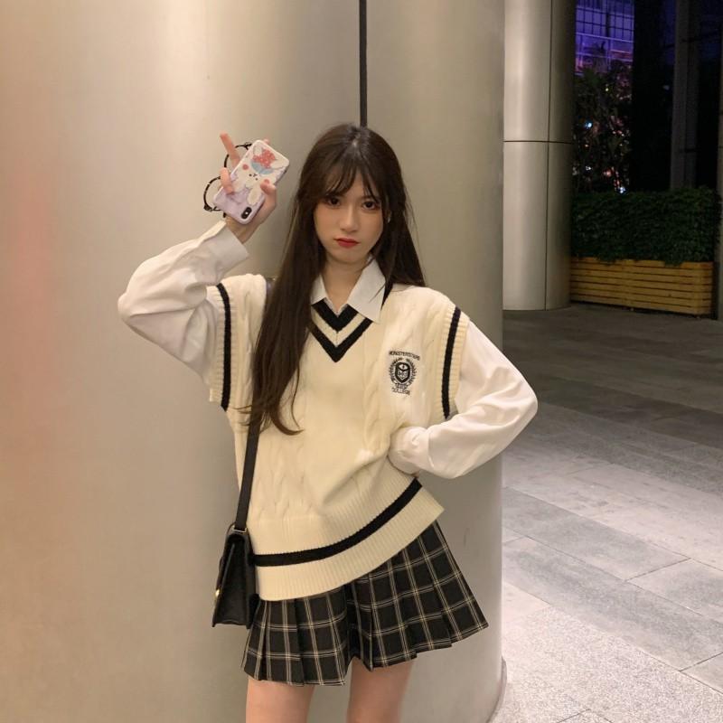 Công thức mix đồ với chân váy xếp ly cho nàng đi làm đến dạo phố đẹp đỉnh-6