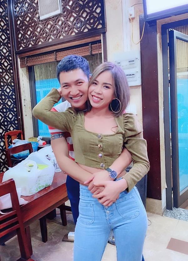 Ít ai biết, Lan Phương chính là người định hướng ông xã theo đuổi nghiệp diễn xuất và là hậu phương vững chắc, giúp Mạnh Trường có được thành công rực rỡ như ngày hôm nay.