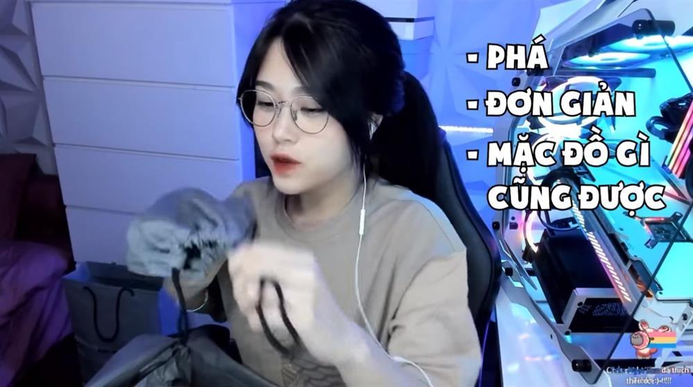 Thủy Tiên đập hộp dép lê 12 triệu, netizen mỉa chợ Đồng Xuân giá 12k-8