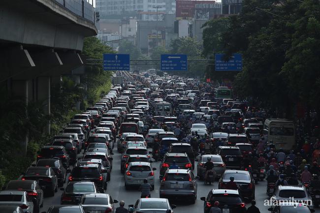 Người dân Hà Nội được phép ra ngoài trong trường hợp nào?-3