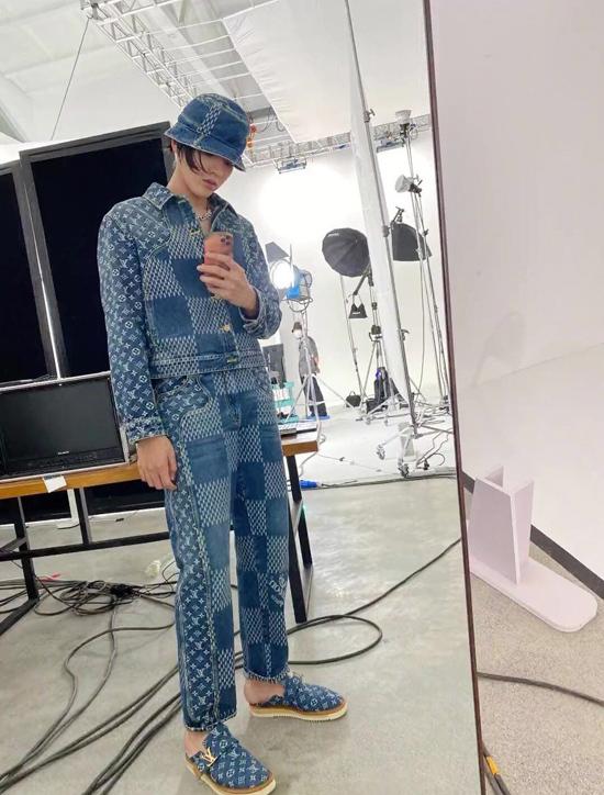 Đại sứ thương hiệu Ngô Diệc Phàm mặc hàng hiệu như đồ chợ-1