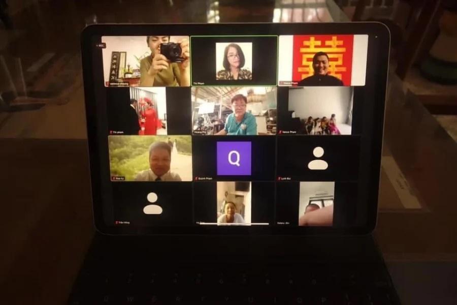Đám cưới mùa dịch: Tổ chức trên ứng dụng Zoom, hai họ tham dự online-4