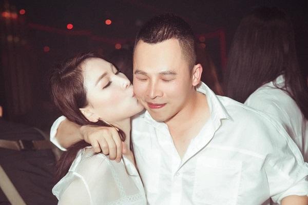 Vũ Khắc Tiệp bị đào ảnh trong trại cách ly, ngồi đồn công an-8