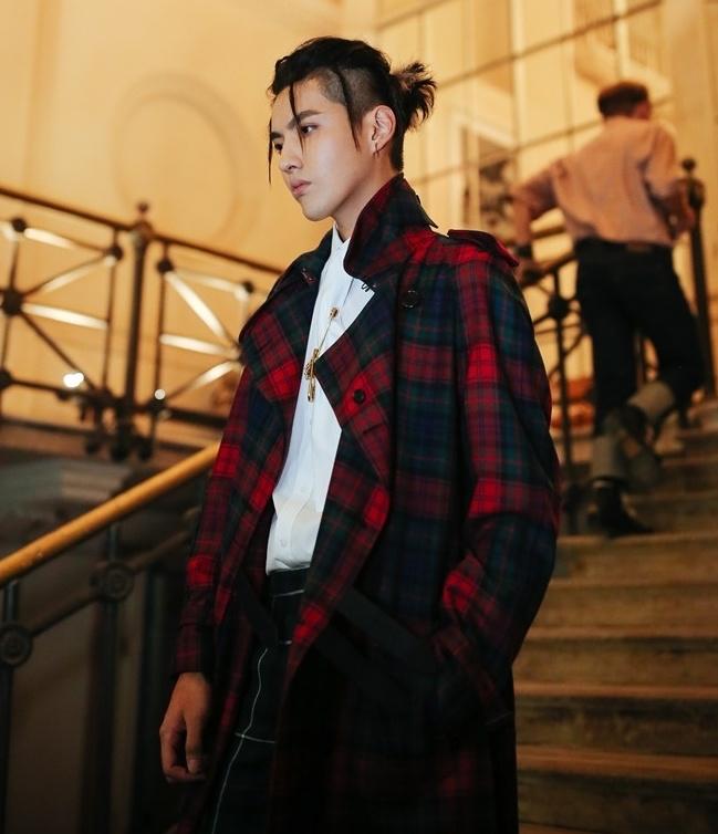 Gia thế Ngô Diệc Phàm cỡ nào mà dám bỏ EXO, đối đầu SM, xé Dương Tử?-1