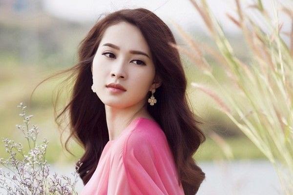 Con trai Đặng Thu Thảo lớn phổng phao, ra dáng soái ca nhí-10