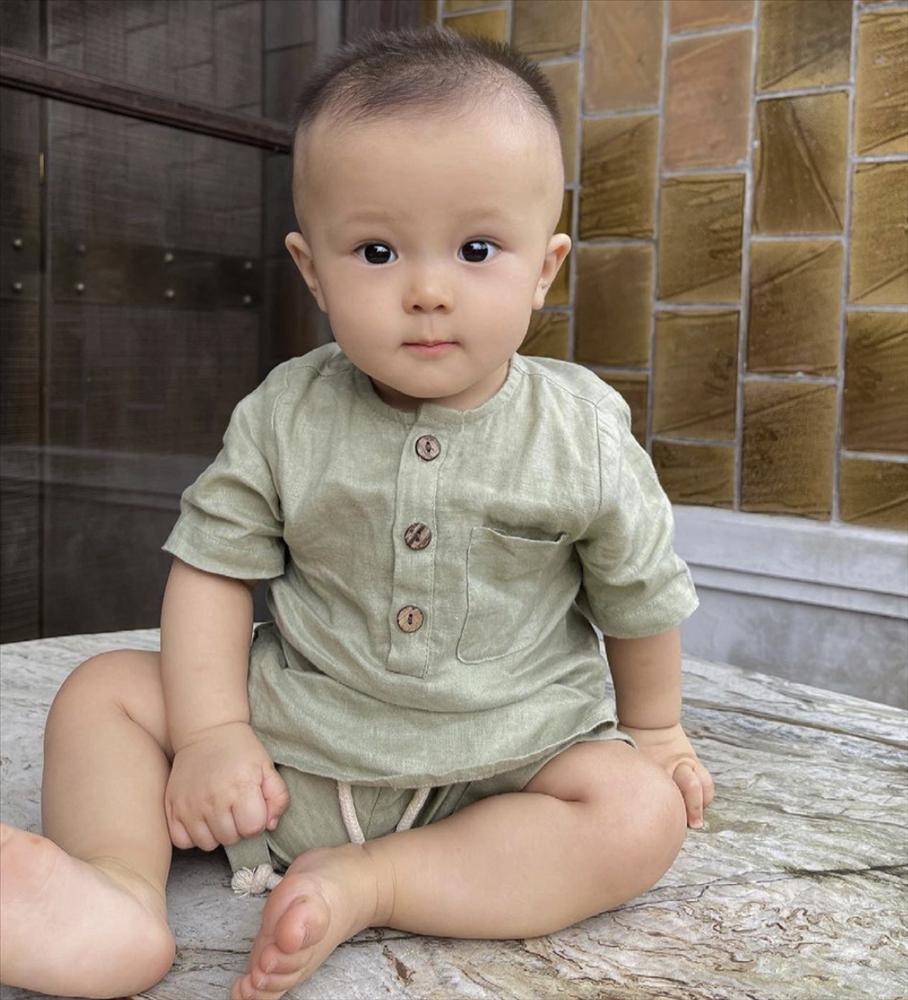 Bất ngờ ngoại hình của quý tử gần 1 tuổi nhà Đỗ Duy Mạnh-3