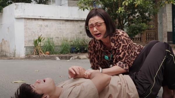 Sự tù túng và cực đoan trong Cây Táo Nở Hoa-2