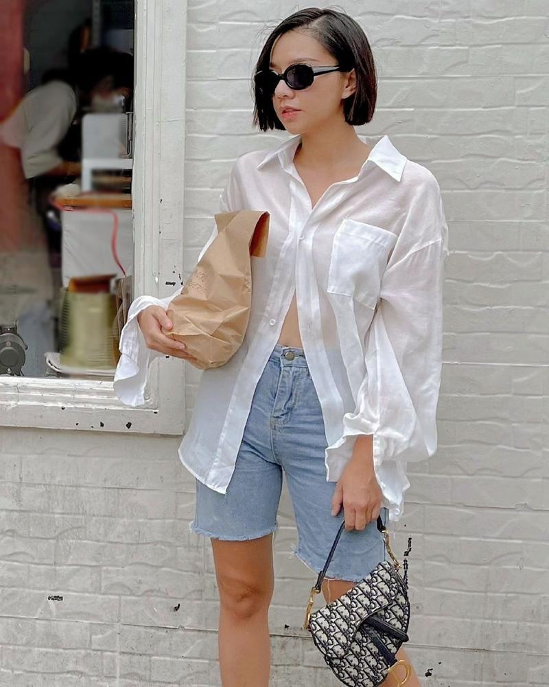 Tóc Tiên thả rông khiến fan toát mồ hôi - Chi Pu diện bikini hóa búp bê tại gia-1