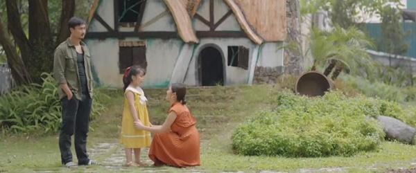 Mùa Hoa Tìm Lại tập 24: Lệ chạnh lòng khi thấy gia đình Đồng hạnh phúc-3