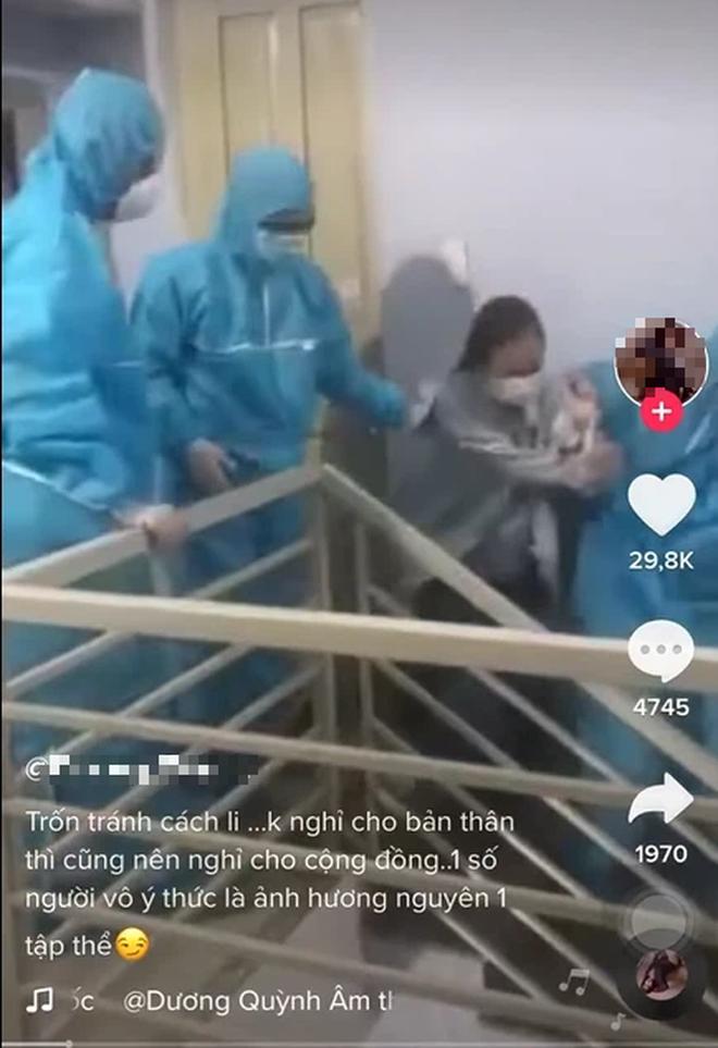 Trốn cách ly, bị lực lượng chức năng đến kéo đi, cô gái gào khóc chống trả-2
