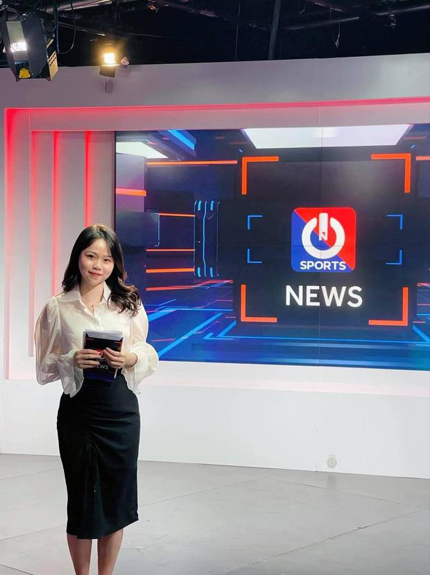 Huỳnh Anh khoe làm MC, mẹ nuôi Quang Hải phản ứng bất ngờ-1