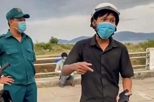 Chủ tịch Nha Trang gửi thư xin lỗi công nhân bị giữ xe khi mua bánh mì-1