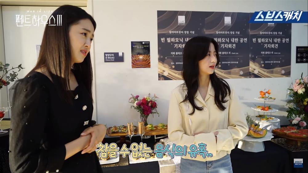 Hậu trường Penthouse 3 tập 7: Vì sao Dượng Tê và Soo Ryeon hay quên thoại?-15