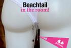 Trào lưu dị mới nổi Beachtail: Đeo trang sức vào đáy quần bikini