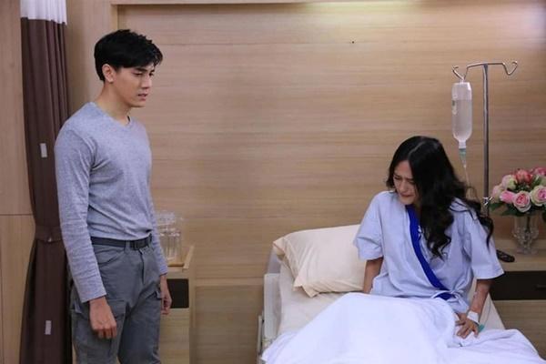 Cô gái ly hôn vì trời mưa chồng chọn chở con gái sếp chứ không chở vợ-5