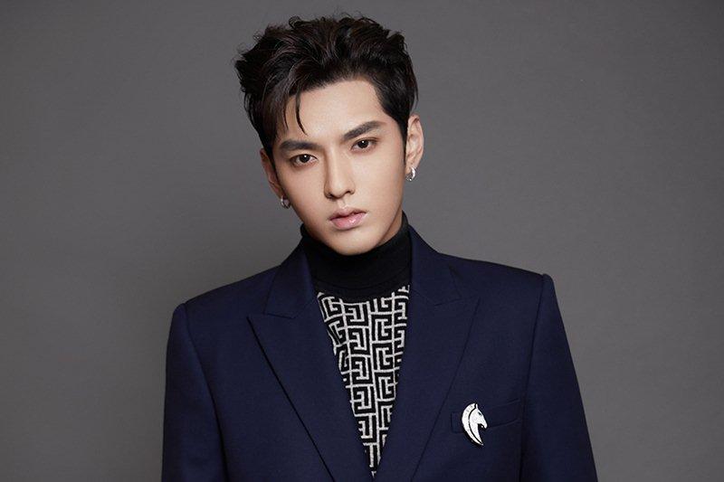 Ông lớn nào chống lưng Ngô Diệc Phàm trong Cbiz?-5