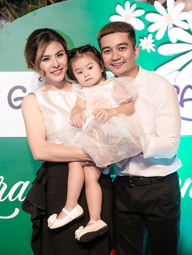 Vân Trang bầu lần 2, Lê Phương cùng dàn sao Việt chúc mừng-3