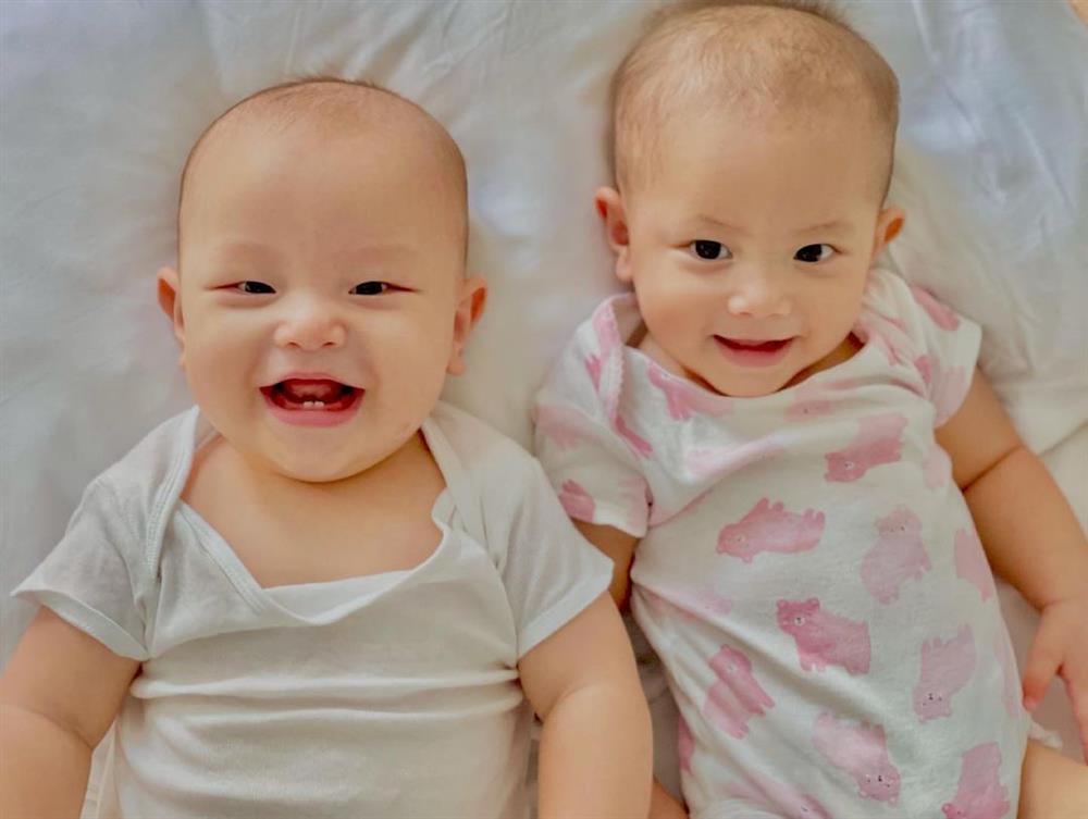 Tan chảy nụ cười hoa hậu của con gái Hồ Ngọc Hà-4