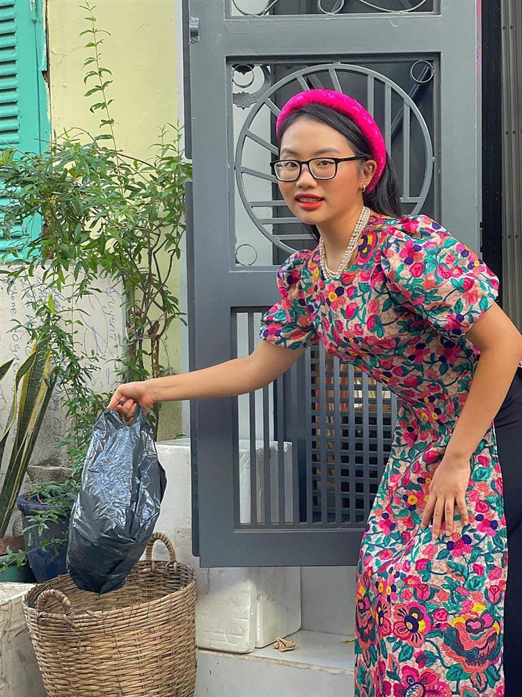 Phương Mỹ Chi đi đổ rác cũng diện áo dài, đội mấn, phụ kiện đầy đủ!-9