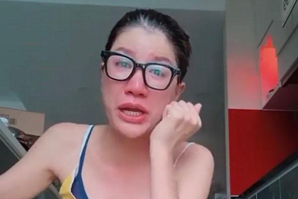 Thánh chửi Trang Trần hát live, netizen xin gấp máy thở cho chị đeo-7