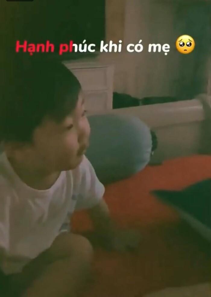 Quý tử nhà Hòa Minzy mới 2 tuổi mà nói một câu ai cũng giật nảy-3