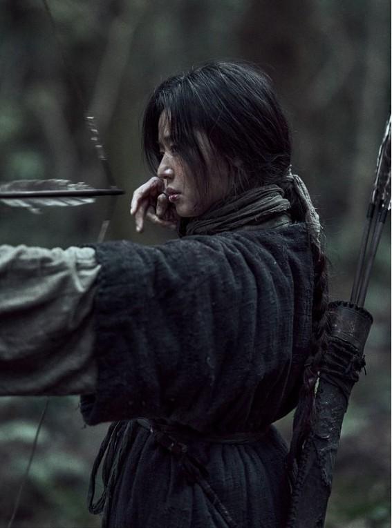 Mợ chảnh Jeon Ji Hyun nài nỉ đóng Kingdom, netizen chê không hợp-3