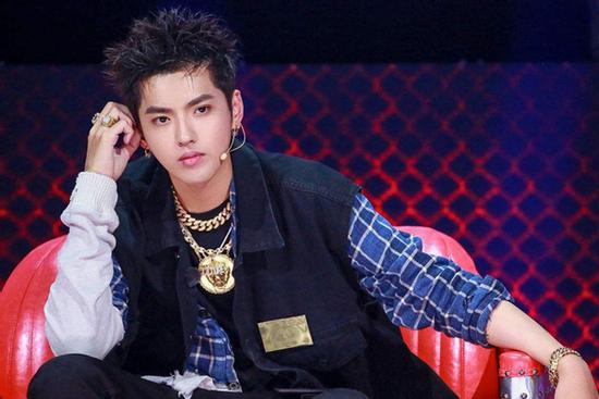 Ngô Diệc Phàm nhảy dựng khi bị bóng gió 'Pikachu tắt điện'