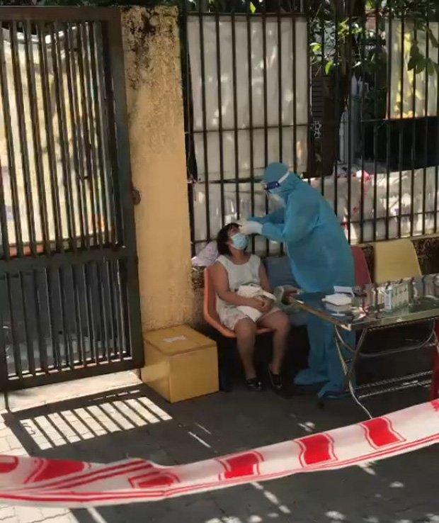 Bé 8 tuổi khóc nấc van xin cho mẹ cháu thở oxy, nhưng muộn mất rồi!-2