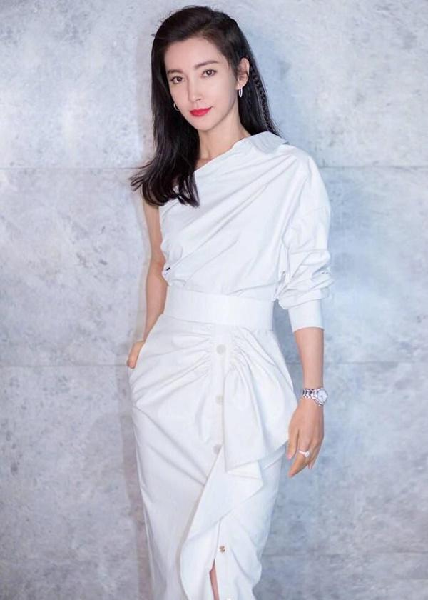 5 mỹ nhân Hoa ngữ 7X hack tuổi: Lưu Đào sánh ngang tình cũ Châu Tinh Trì-4