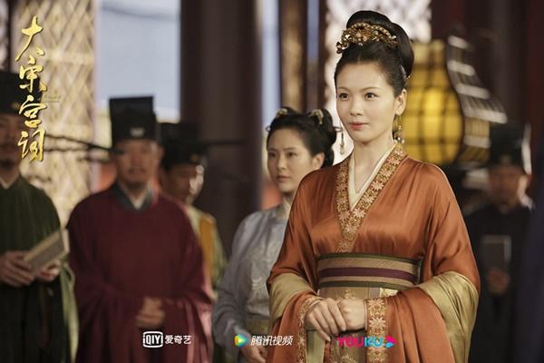 5 mỹ nhân Hoa ngữ 7X hack tuổi: Lưu Đào sánh ngang tình cũ Châu Tinh Trì-22