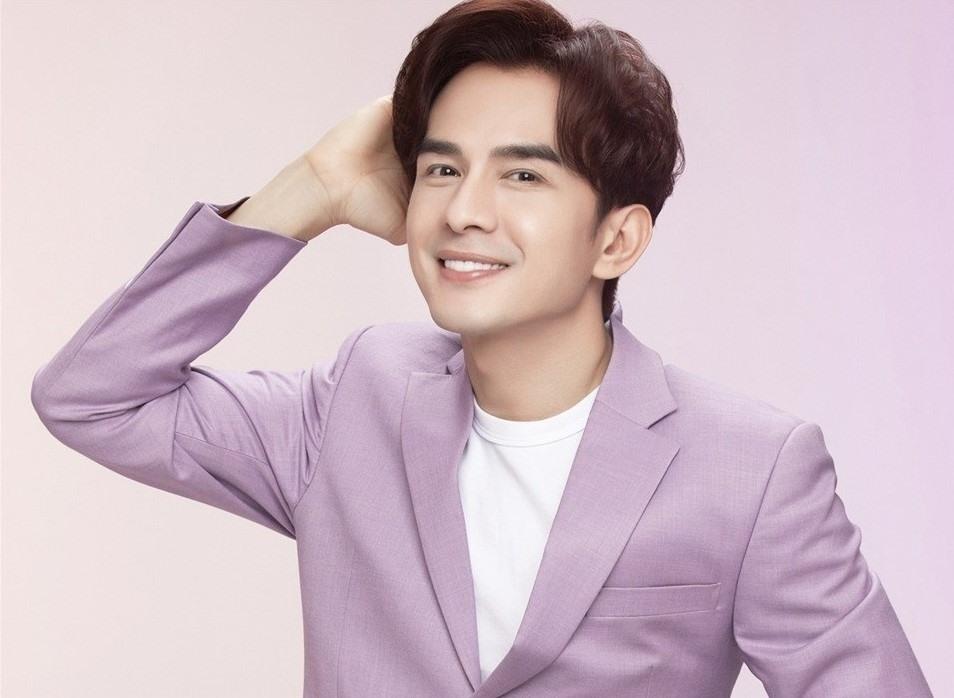 Nghẹt thở cảnh Đan Trường ra sức hát trong lúc bị cưa nửa người-2