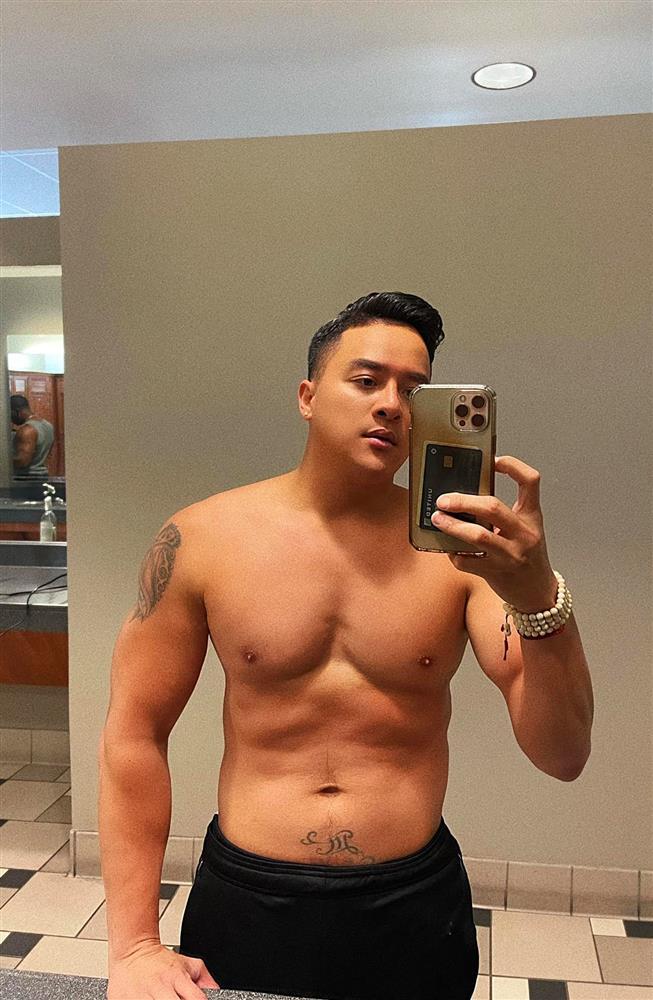 Cao Thái Sơn đăng ảnh mát mẻ, dân mạng soi trai lạ lọt khung hình-1