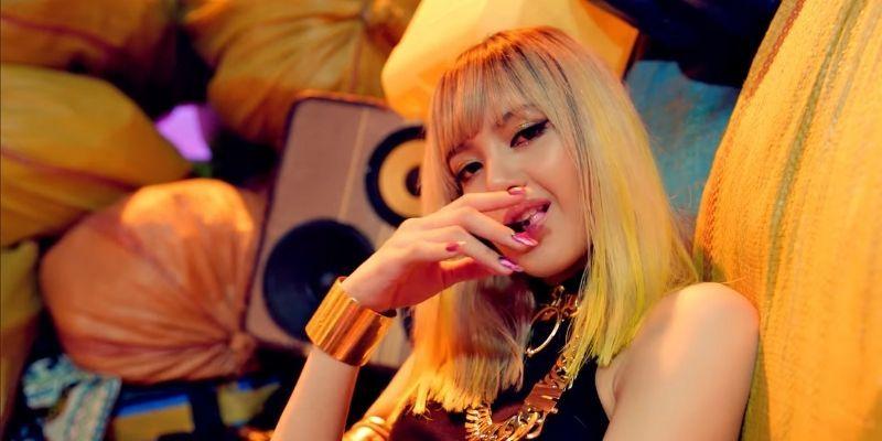 Những bản hits mất cửa trên sóng truyền hình chỉ vì lý do lãng xẹt-4