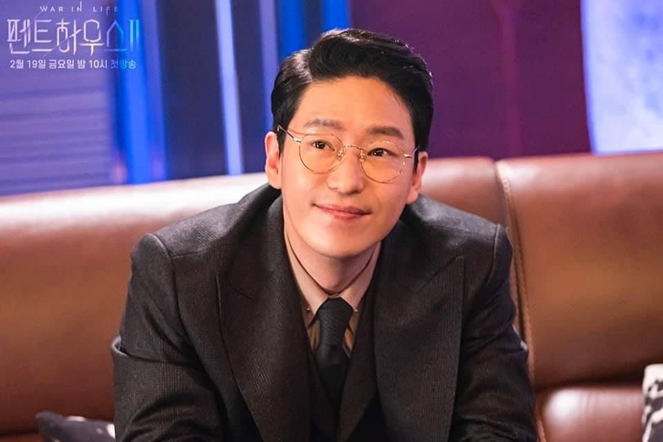 Cảnh quay lỗi Penthouse: Uhm Ki Joon hôn chị đẹp xong quên luôn thoại-10