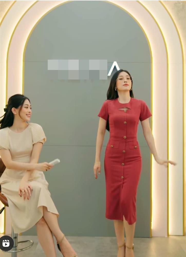 Á hậu Bùi Phương Nga bị soi bục quần chỗ hiểm-3