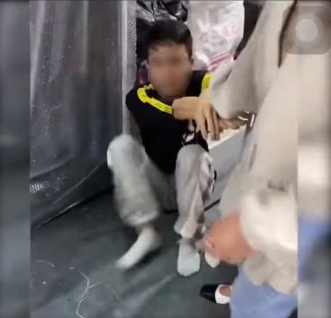 Yêu qua mạng, thanh niên co rúm khóc như mưa ngày gặp crush-2