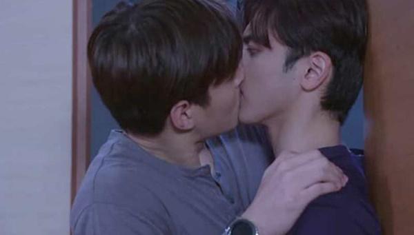 Khán giả phản đối khi cảnh nóng bị nhà đài thẳng tay cắt bỏ-4