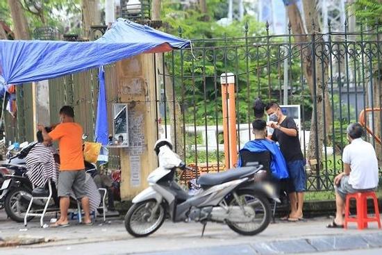 Hà Nội hỗ trợ lao động tự do đủ điều kiện 1.5 triệu đồng/người/lần