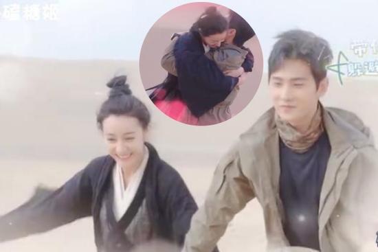 Lộ cảnh Địch Lệ Nhiệt Ba ôm chầm và va chạm cơ thể với Dương Dương