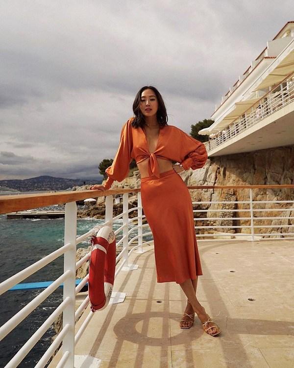 1.001 công thức mix chân váy mát mẻ, sang xịn ngày hè-8