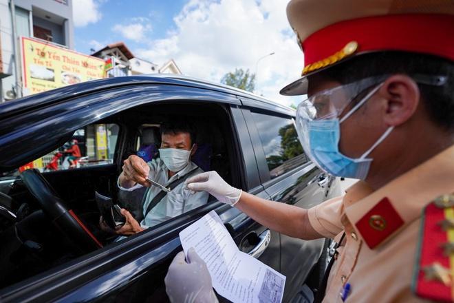 NÓNG: Hà Nội giãn cách xã hội toàn TP theo Chỉ thị 16 từ 6h ngày 24/7-1