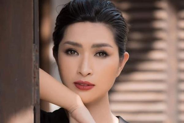 Nguyễn Hồng Nhung: ‘Có người dí hình nóng xem có đúng là tôi không’