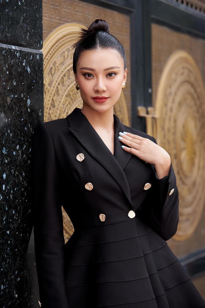 Kim Duyên bị chê cách hô Việt Nam khi luyện thi Miss Universe-7