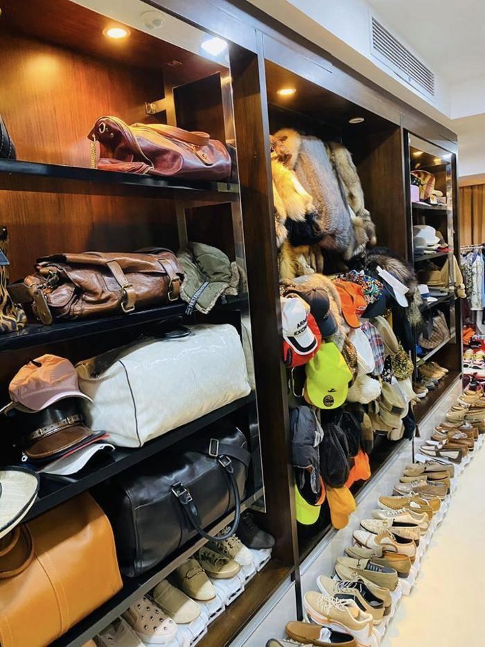 Sao Việt khoe tủ đồ hàng hiệu đắt ngang căn penthouse-16