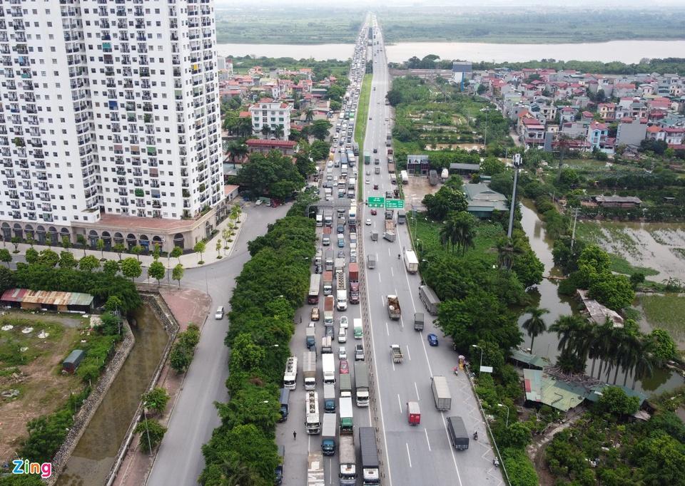 Tài xế tranh luận với CSGT khi Hà Nội cấm xe vào nội thành-2