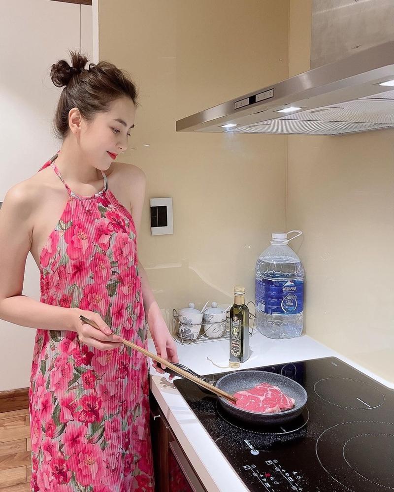 Bảo Thy khoe eo thon giữa tin đồn bầu bí - Ngọc Trinh thả dáng bên siêu xế-4