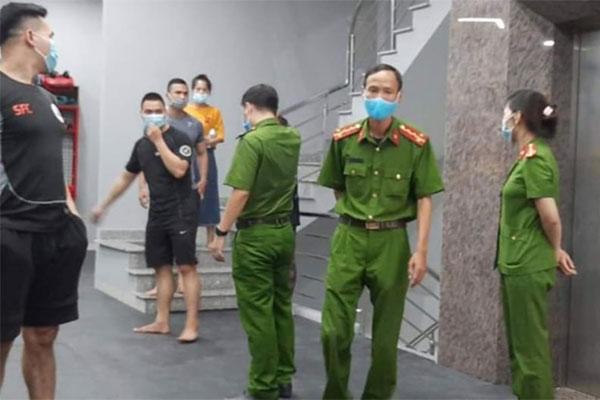 12 người ở Hà Nội tập trung hầu đồng giữa dịch Covid-19-1